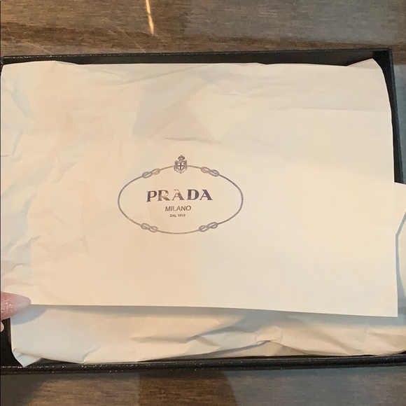 Prada evening handbag/ wallet on chain - Picture 4 of 5